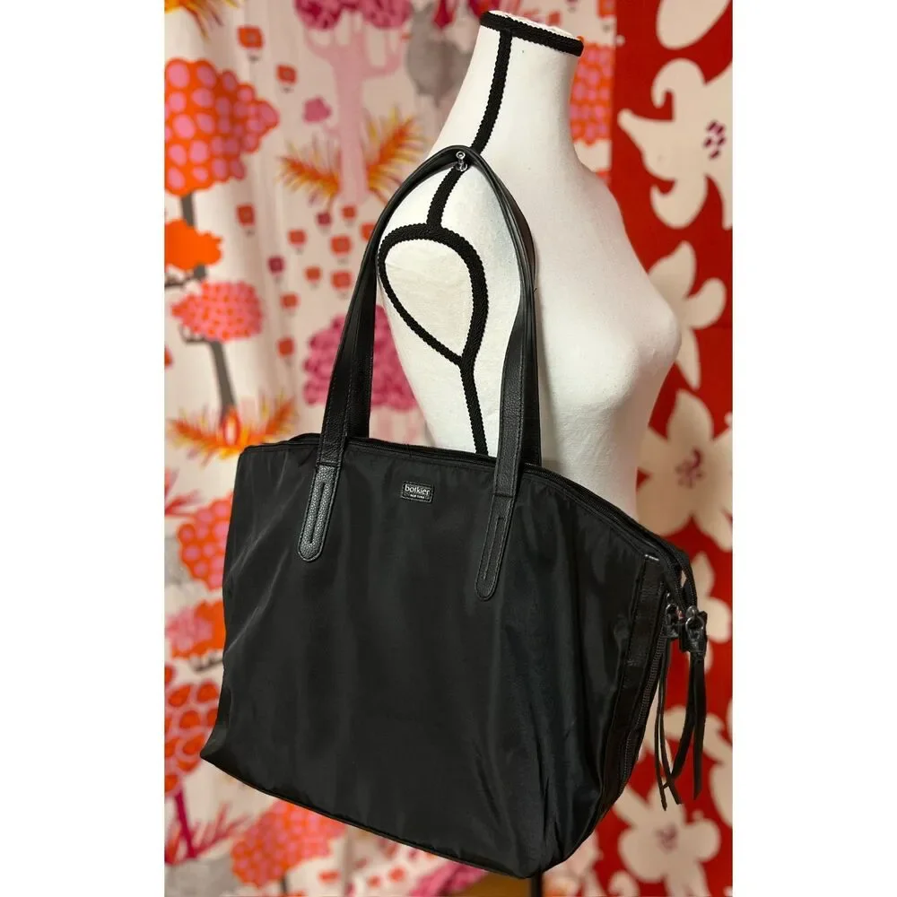 Botkier New York Bond black tote in EUC.